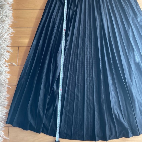 ASOS DESIGN Black Pleated Maxi Skirt - Picture 13 of 13